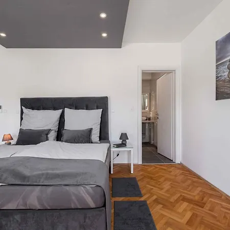 Βίλα Anela 43259 *