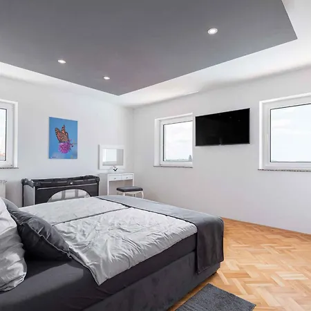 Anela 43259 * ポレッチ